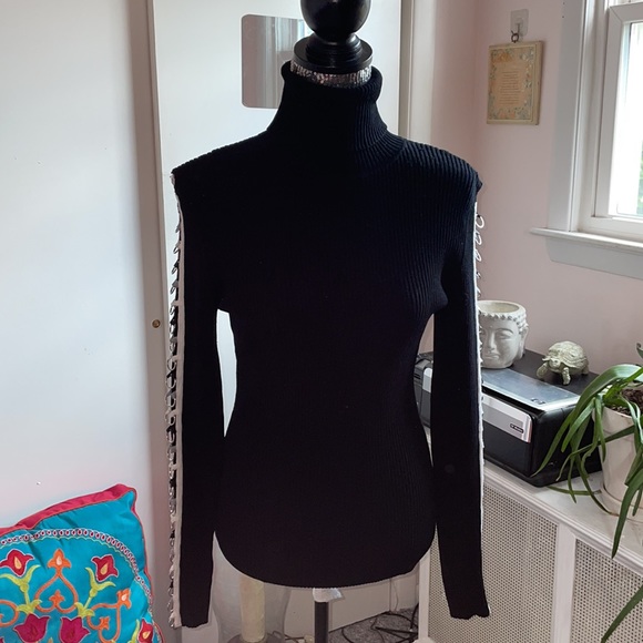 Autumn Cashmere Brand Stunning Chain embellished sleeves Turtleneck NWOT - Picture 2 of 16